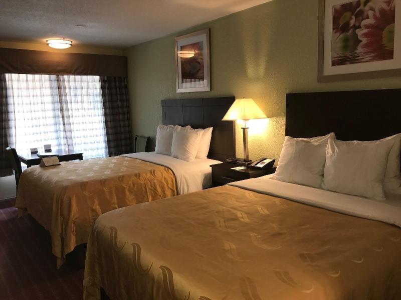 Quality Inn Huntingburg image