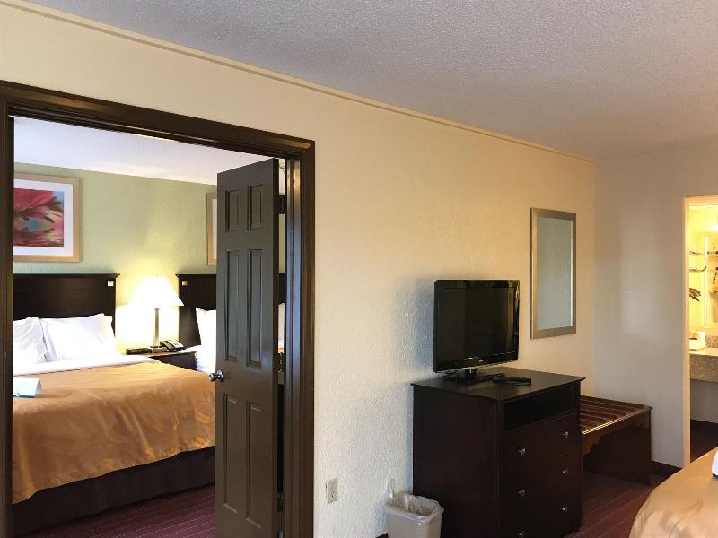 Quality Inn Huntingburg image