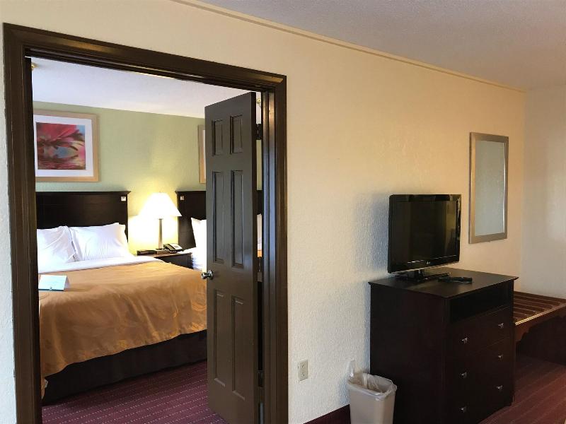 Quality Inn Huntingburg image