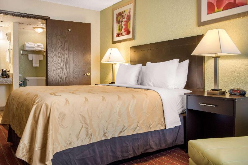 Quality Inn Huntingburg image