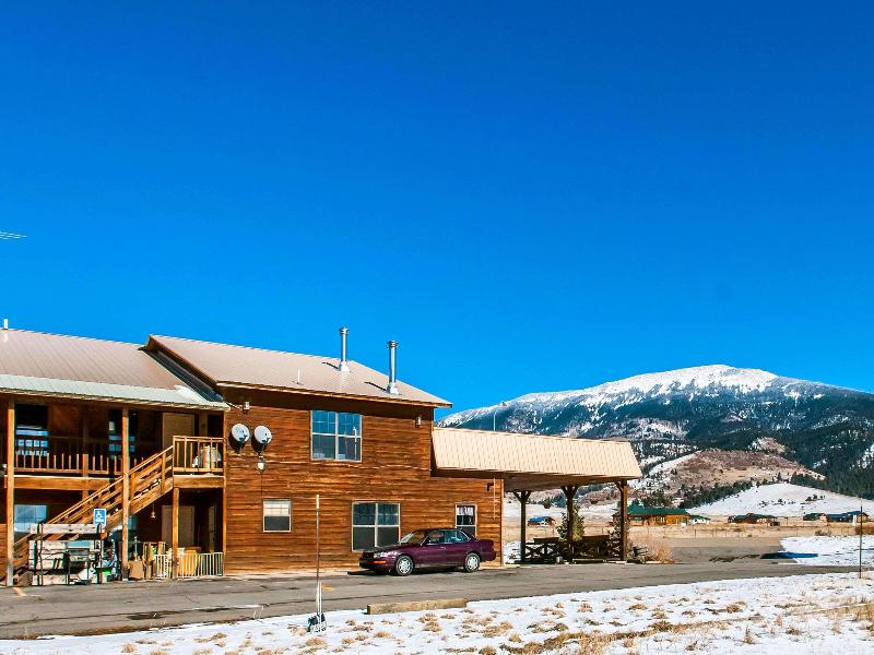 Econo Lodge Eagle Nest image