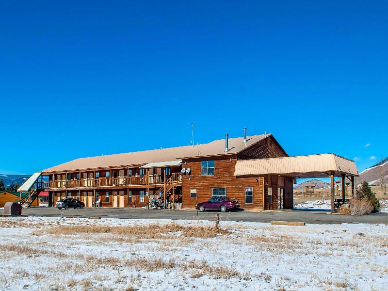 Econo Lodge Eagle Nest image