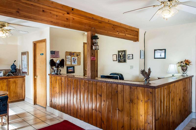 Econo Lodge Eagle Nest image