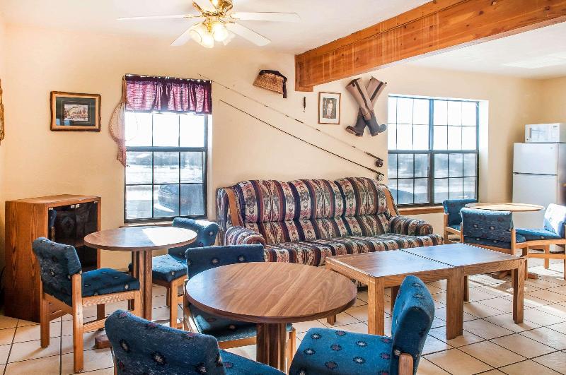 Econo Lodge Eagle Nest image