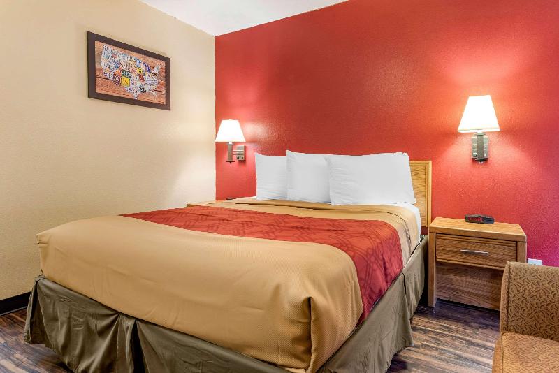 Rodeway Inn Jeffersonville image