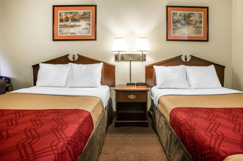 Rodeway Inn Jeffersonville image