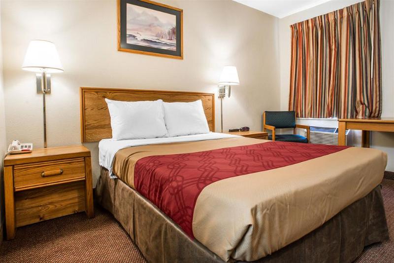 Rodeway Inn Jeffersonville image