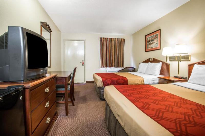 Rodeway Inn Jeffersonville image