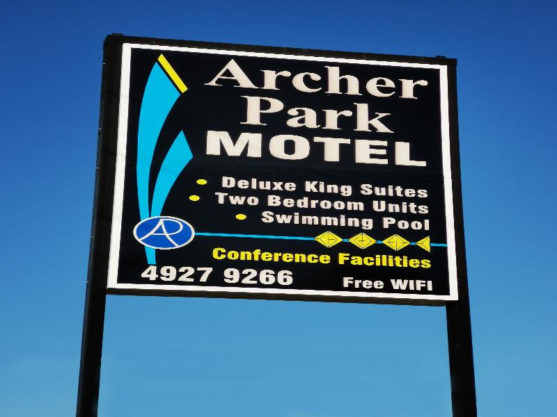 Archer Park Motel image