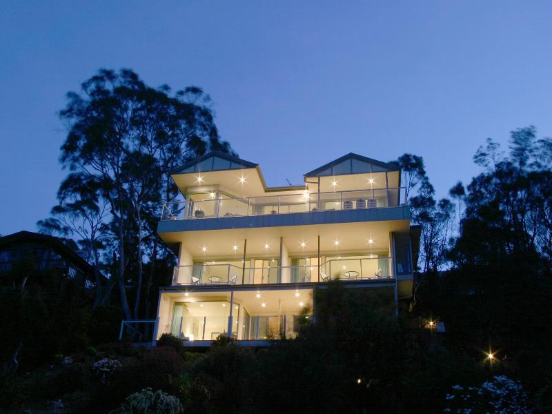 Arthurs Superb Views Luxury Retreat image