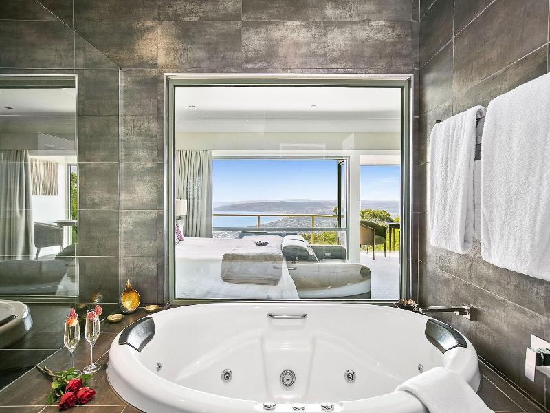 Arthurs Superb Views Luxury Retreat image