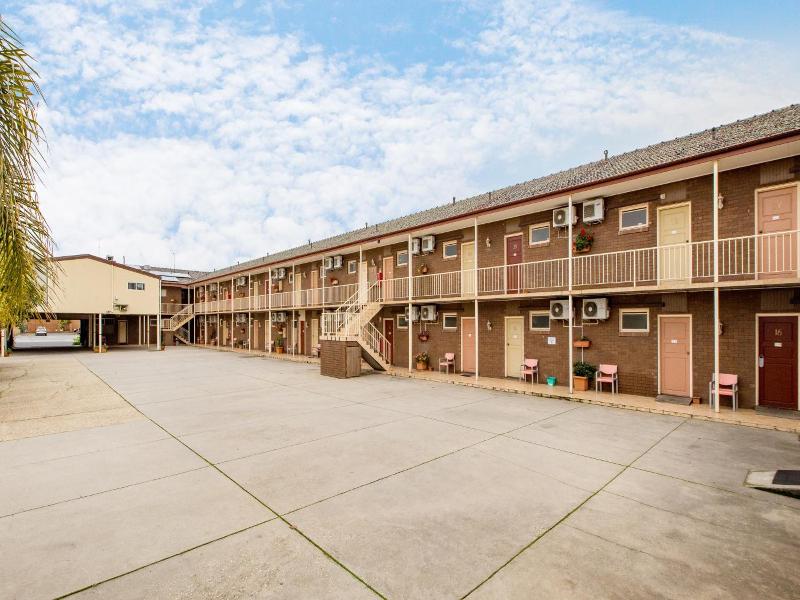 Australia Park Motel image