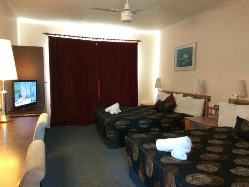 Australia Park Motel image