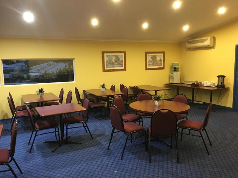 Australia Park Motel image