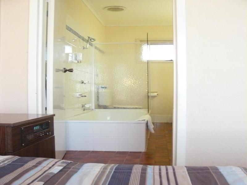 Australia Park Motel image