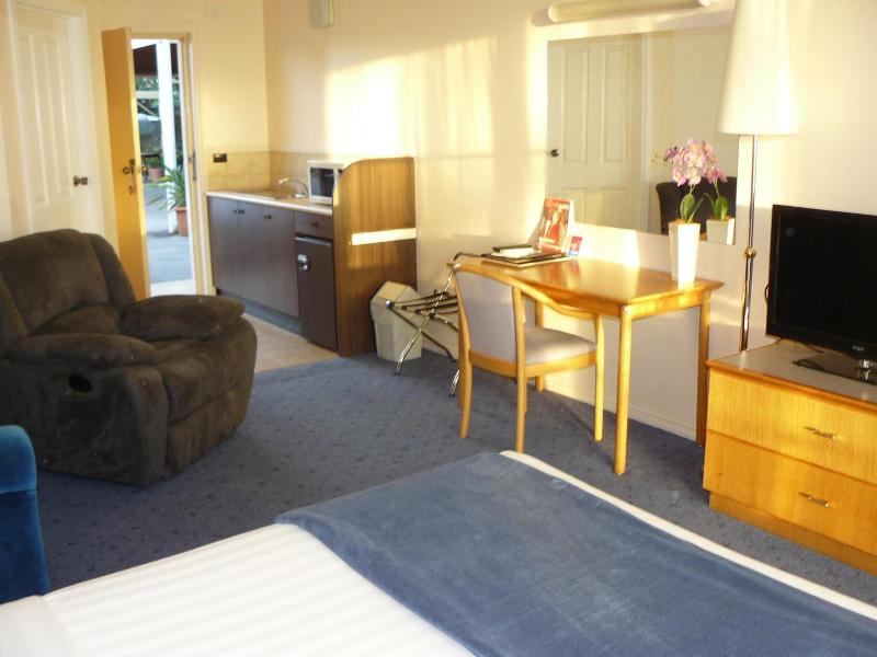 Australia Park Motel image