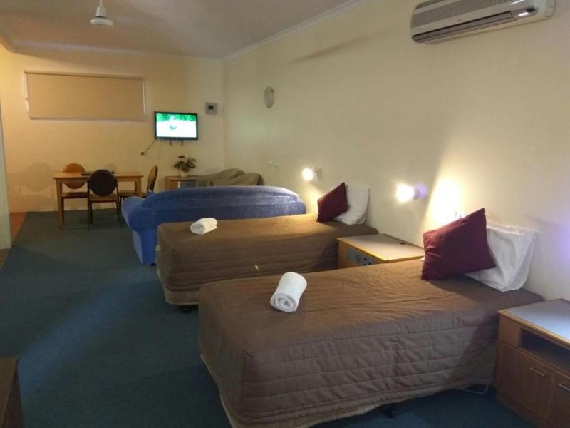 Australia Park Motel image