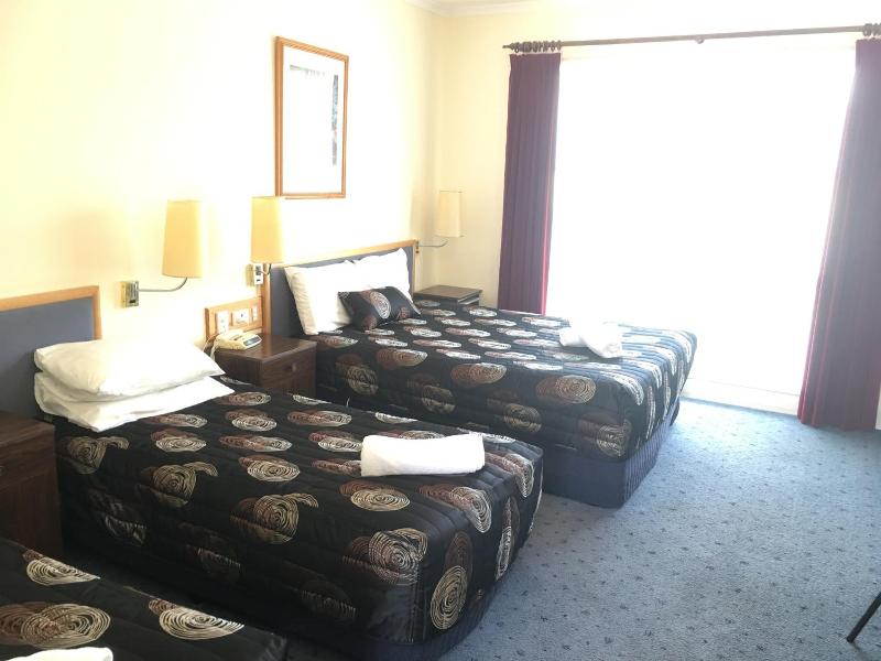Australia Park Motel image