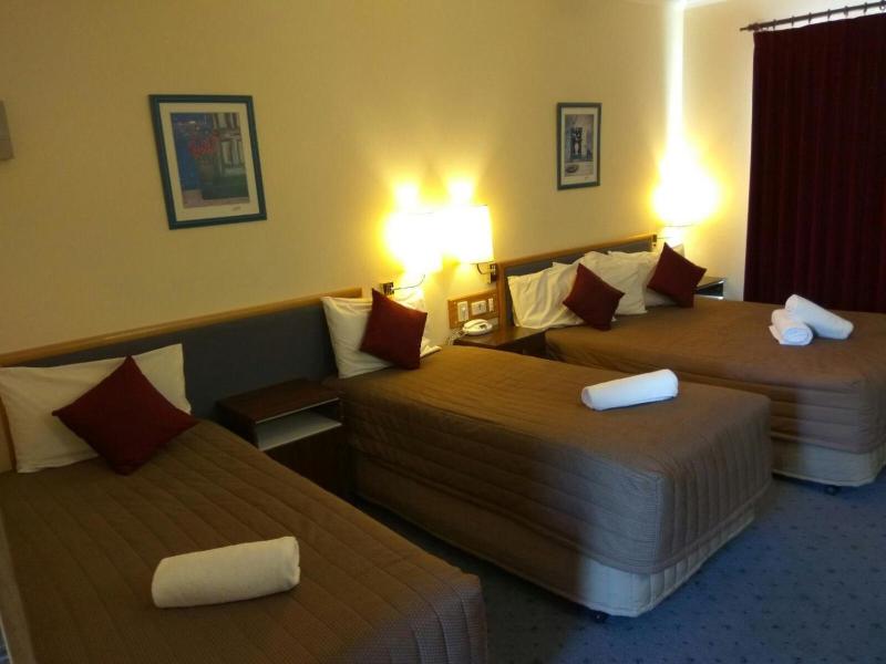 Australia Park Motel image