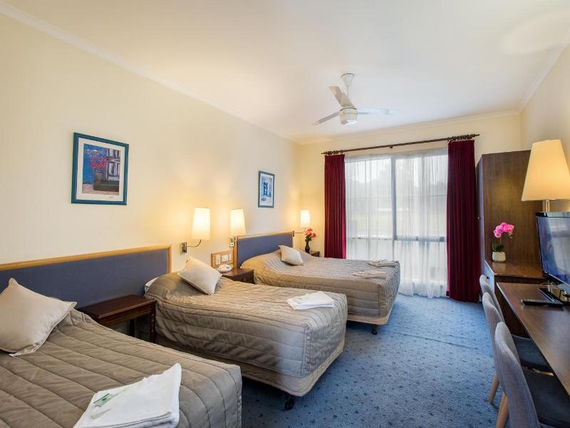 Australia Park Motel image