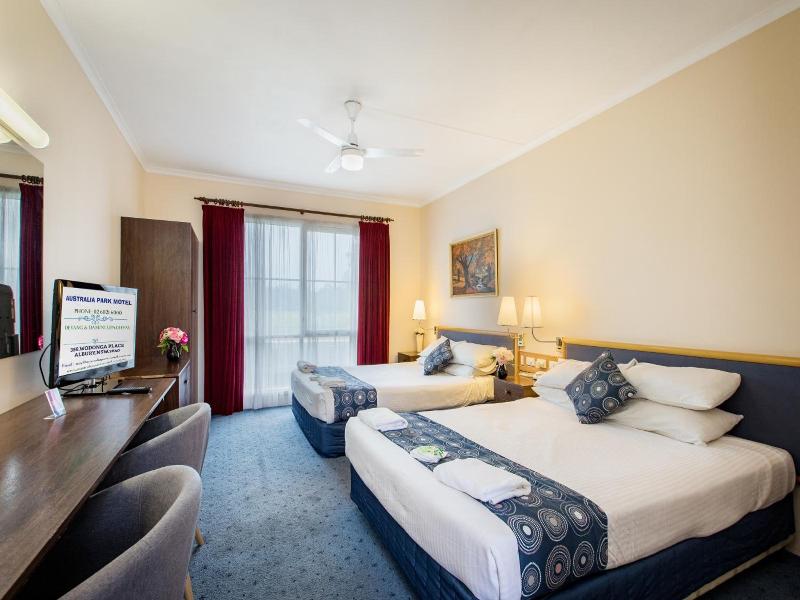 Australia Park Motel image