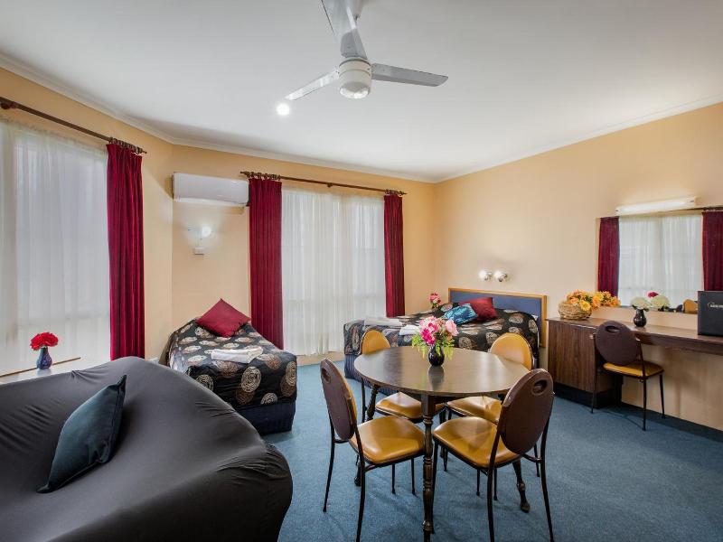 Australia Park Motel image