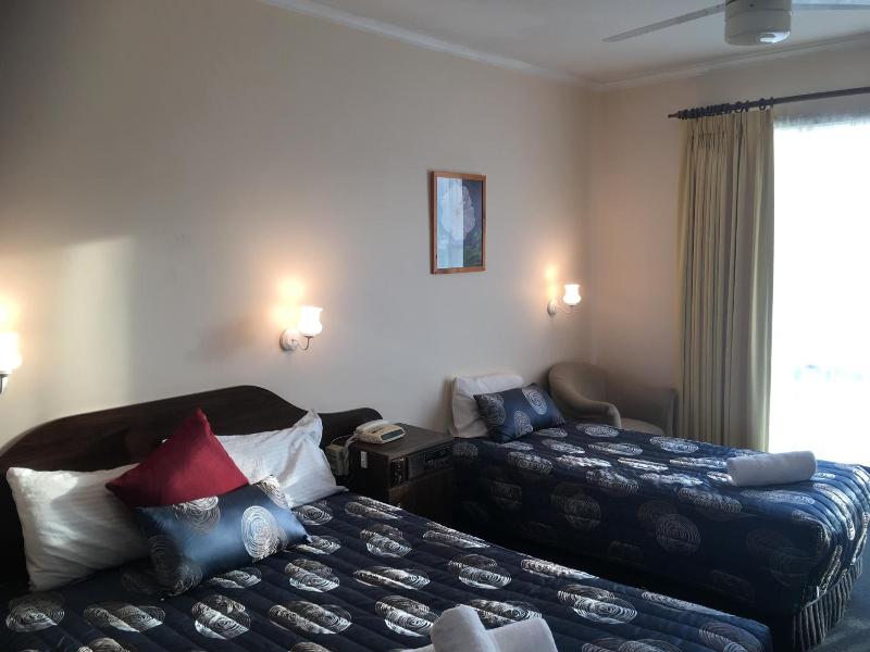 Australia Park Motel image