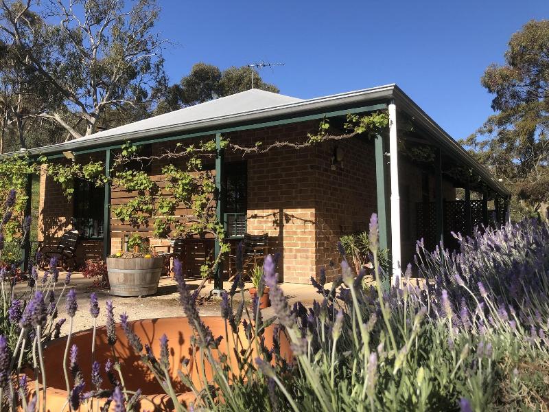 Battunga Bed and Breakfast