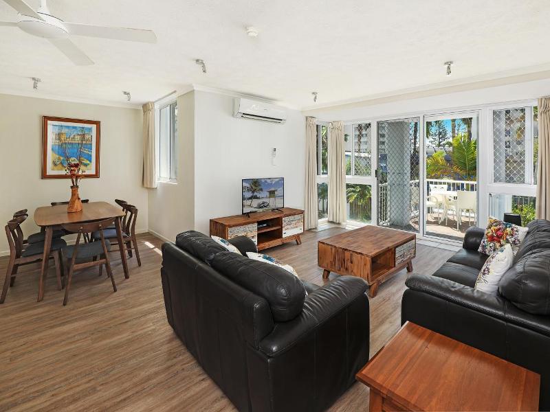 The Bay Apartments Coolangatta image
