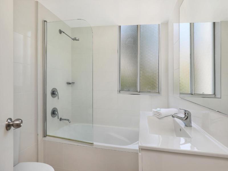 The Bay Apartments Coolangatta image