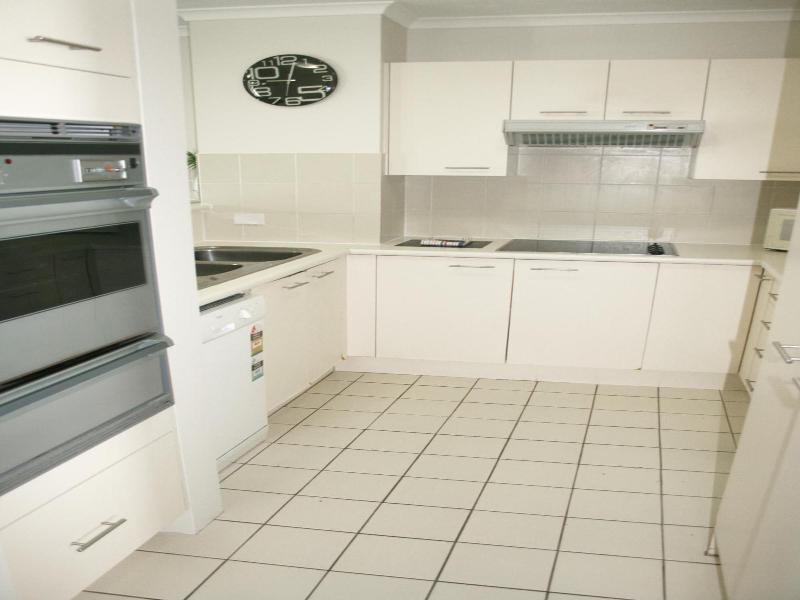 The Bay Apartments Coolangatta image