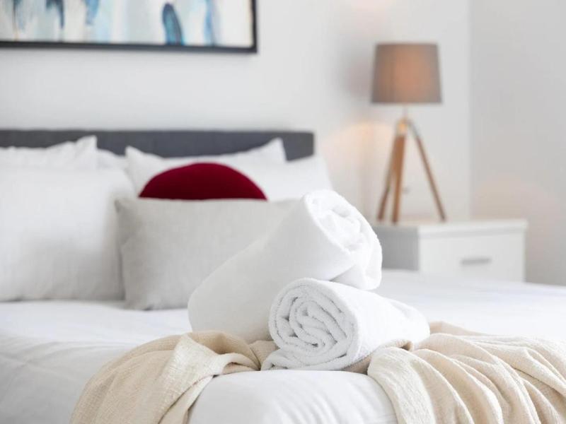 Byron Lakeside Holiday Apartments image
