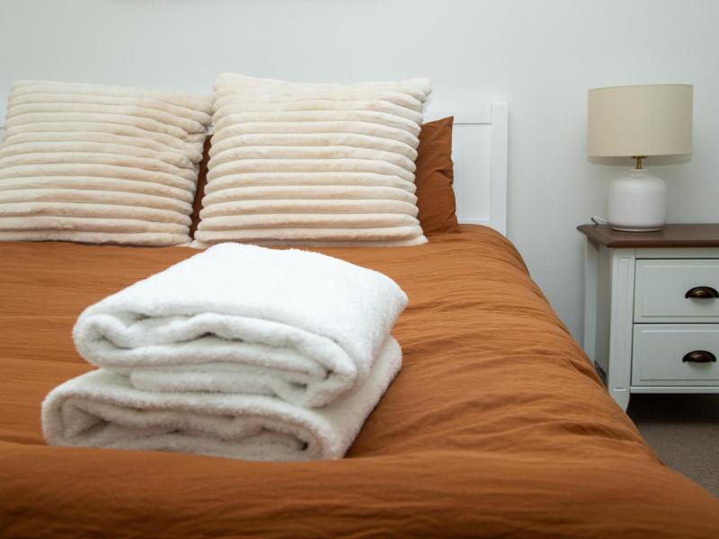 Byron Lakeside Holiday Apartments image
