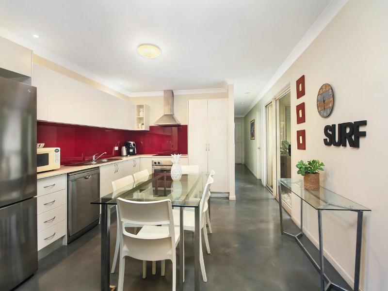 Byron Lakeside Holiday Apartments image