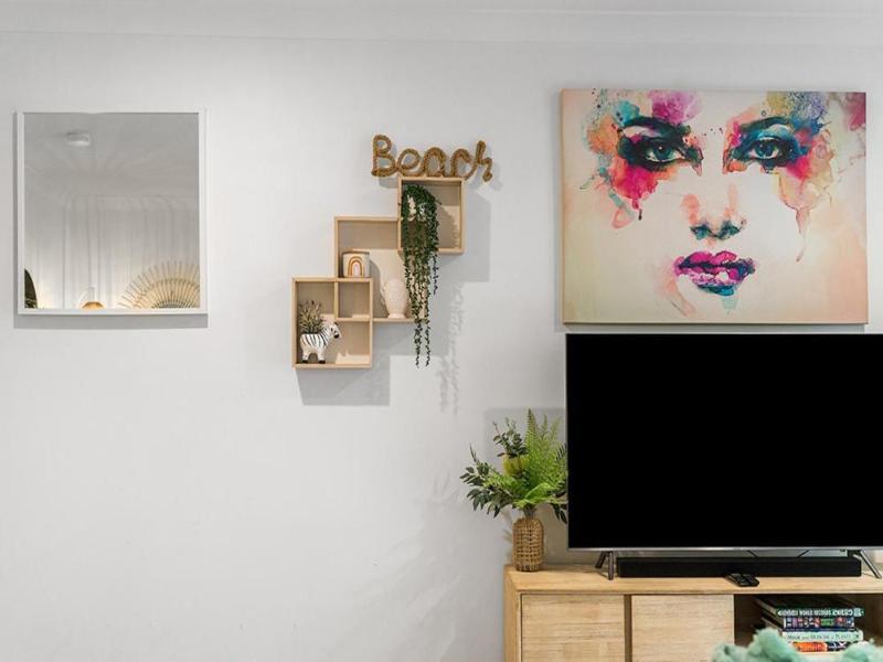 Byron Lakeside Holiday Apartments image
