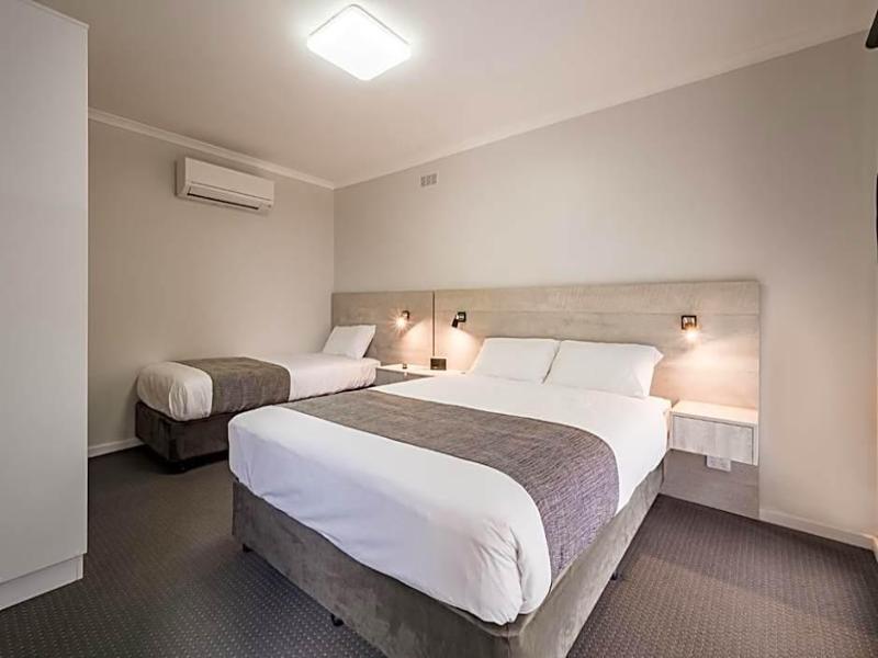 Burnie Seabrook Motel image