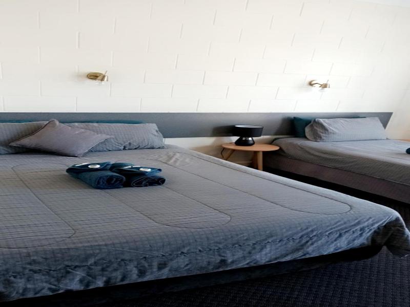 Central Point Motel