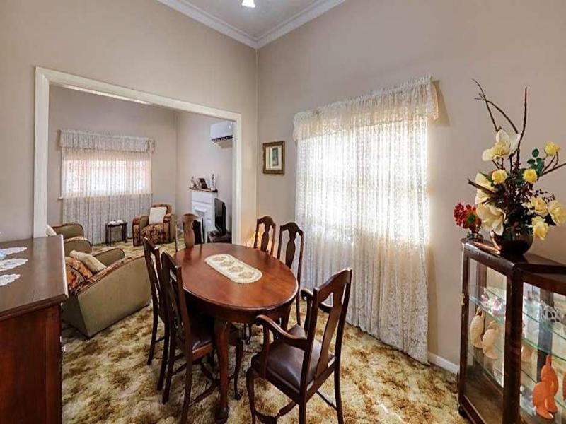 Charles Rasp Motor Inn and Cottages image