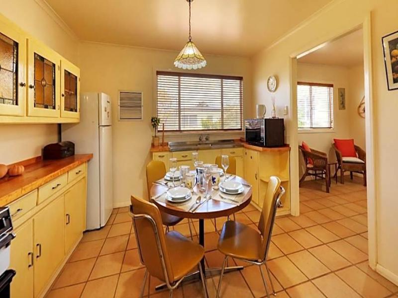 Charles Rasp Motor Inn and Cottages image