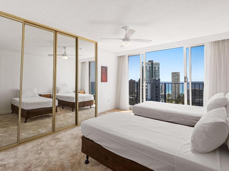 Condor Ocean View Apartments image