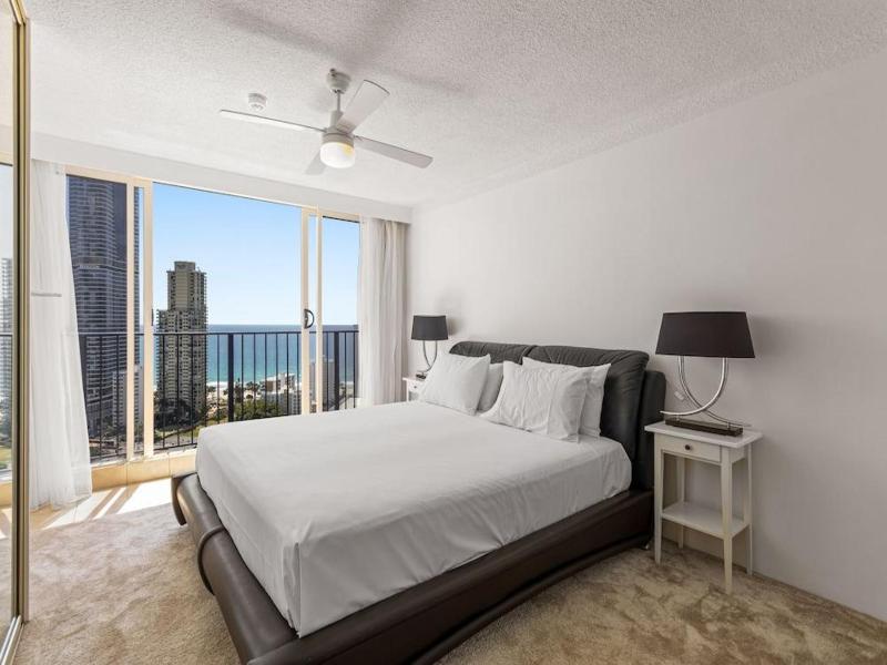 Condor Ocean View Apartments image