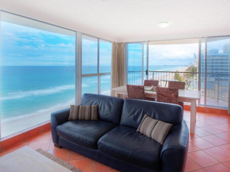 Golden Sands Holiday Apartments image