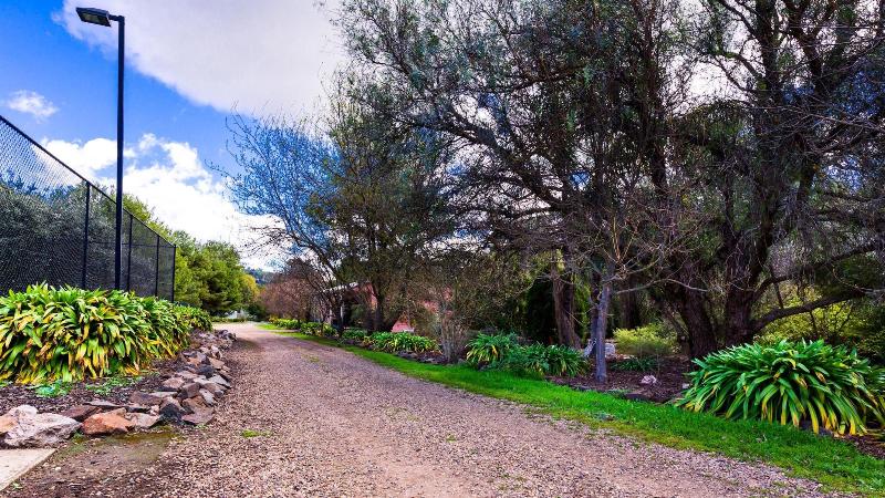 Hillview Farmstay