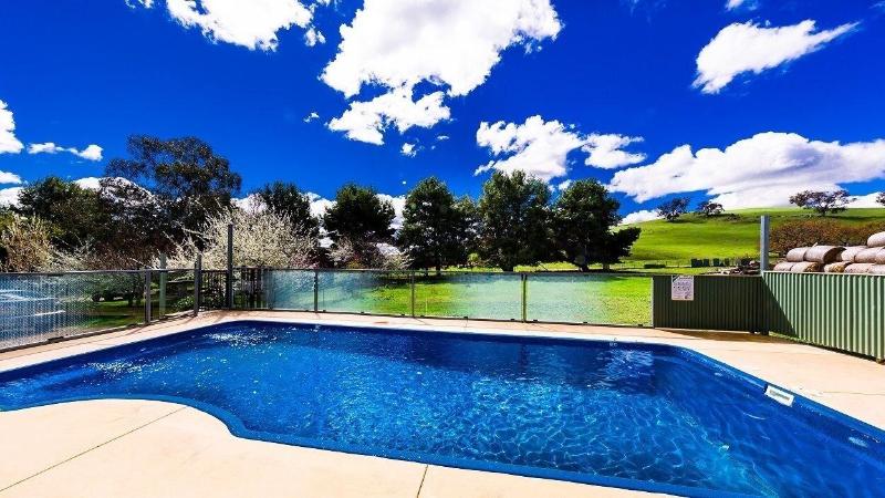 Hillview Farmstay