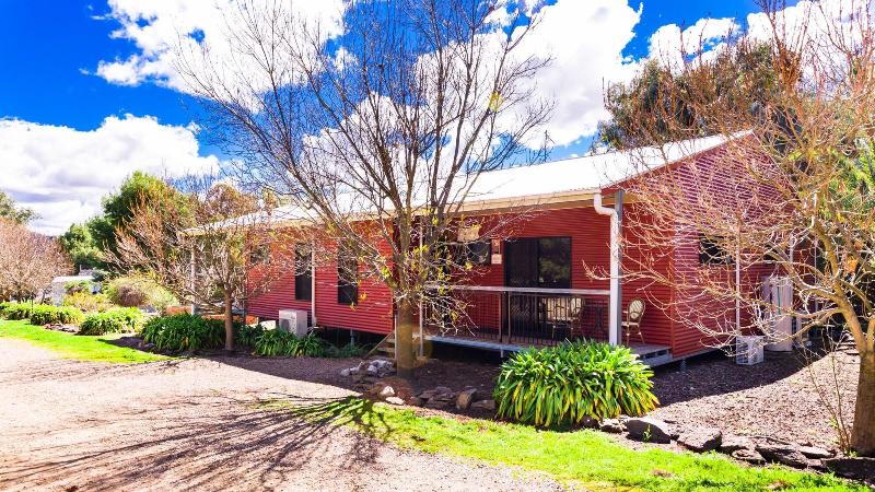 Hillview Farmstay image