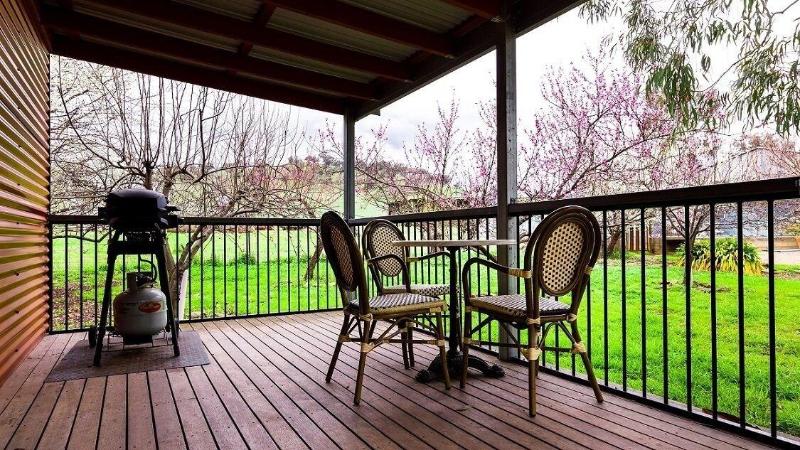 Hillview Farmstay image
