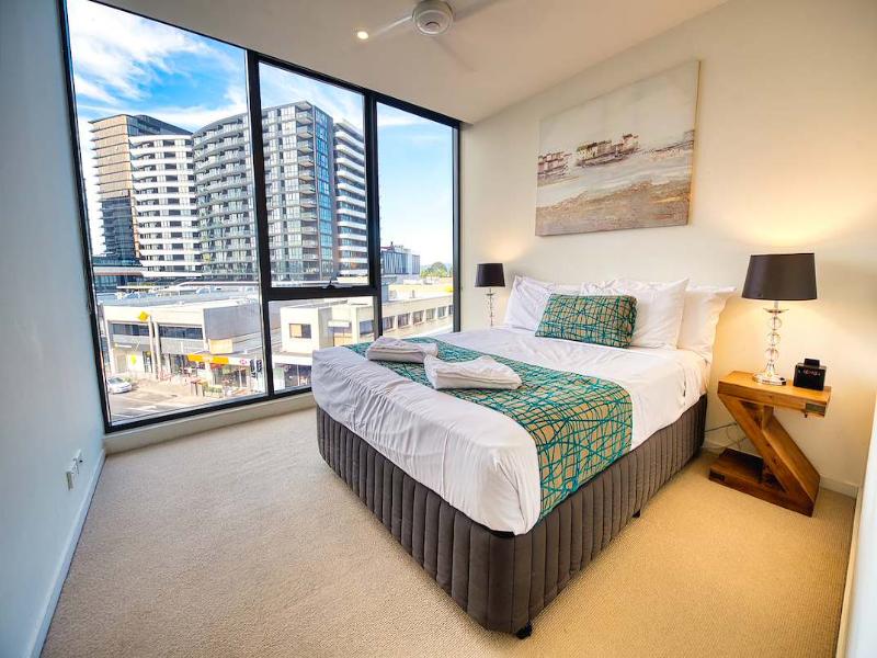Park Avenue - Ikon Glen Waverley image