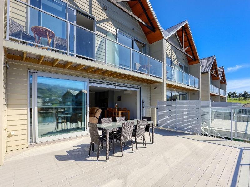 Marsden Lake Resort Central Otago image