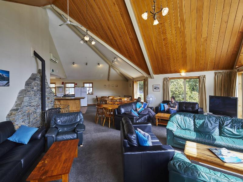 Aoraki Mount Cook Alpine Lodge