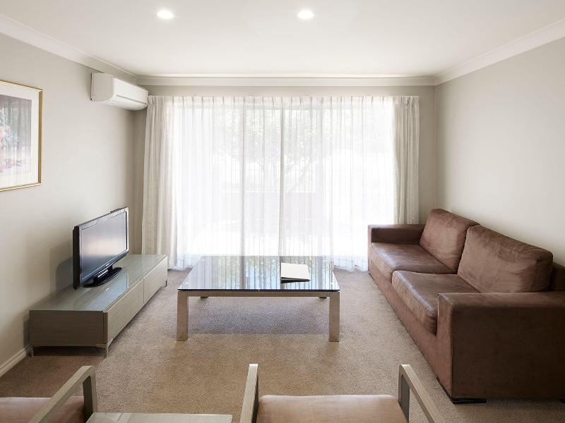 Pinnacle Apartments image